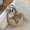 Bolso cruzado de nicho coreano, bolso popular para mujer, bolso de hombro versátil casual para el día a día, bolsa tipo dumpling simple de gran capacidad