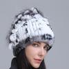 Gorro de Lana Grueso de Invierno Nuevo para Mujer Estilo Europeo y Americano, Gorro de Piel de Conejo Rex, Gorro de Punto con Cinturón Lateral y Flor