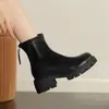 2026 Botines gruesos de suela de plataforma estilo británico, versión coreana moderna y elegante que aumenta la altura, zapatos de moda versátiles con suela de goma