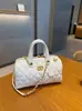 Bolso de Hombro para Bolos para Mujer 2026 Nuevo Estilo Bolso de Mano con Cadena de Rombo Gran Capacidad Bolso Boston Almohada