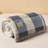 Manta de terciopelo de leche invierno terciopelo coral dormitorio estudiantil manta pequeña oficina siesta sofá cubierta de manta para cama