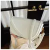 Bolsa Sela Cor Sólida Simples Transfronteiriça Feminina 2026 Nova Tendência Fashionável Retrô Casual Bolsa Transversal Elegante Bolsa de Ombro Único