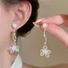 Aretes de aguja plateada con diamantes, borlas geométricas de perlas, ultra brillantes, lujosos y exquisitos, personalizados y elegantes, aretes de alta gama