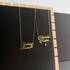 Collar Hueco de Acero Inoxidable con Doble Nombre Estilo Europeo y Americano para Mujer, Colgante de Acero de Titanio con Diamantes Blancos Diseño Personalizado DIY