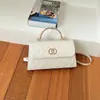 Bolso de mujer de lujo ligero transfronterizo 2026 nuevo bolso de hombro acolchado estilo Chanel, bolso cruzado de moda versátil para el día a día