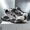 Zapatos de hombre 2026 otoño modernos que aumentan la altura, suela gruesa, estilo 'dad shoes', cómodos, modernos, versátiles, zapatillas deportivas casuales para estudiantes