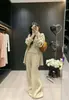 Conjunto de suéter minimalista estilo coreano para mulheres, novo modelo outono e inverno 2026, cardigã de cor sólida, calça de perna larga, conjunto de três peças de tricô de alta qualidade