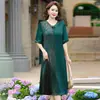 Novo vestido curto de manga curta estilo chinês para mulheres de meia-idade e idosas, vestido fresco e emagrecedor, vestido moderno para mães plus size, vestido de cetim de seda