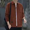 Camisa masculina de veludo cotelê, nova coleção primavera/outono 2026, modelagem solta, camisa versátil de manga longa, top casual para trabalho, peça externa