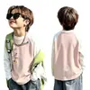 Camiseta básica de manga comprida para meninos, novo estilo primavera e outono 2026, top T-shirt infantil versátil com blocos de cor estilosos para meninos mais velhos