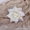 Cabeza de flor de rosa de esquina de tela de seda, flor artificial mediana, decoración de interiores, flor decorativa para salón de bodas, accesorios de fotografía de flores artificiales