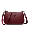 Bolsa Quadrada Pequena de Couro Macio Versátil para Mulheres, Novo Estilo Transfronteiriço com Padrão Lichia, Bolsa Transversal para o Dia a Dia, Bolsa de Ombro Texturizada para Usar sob o Braço, Bolsa de Mãe