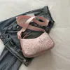 Bolso de axila para mujer fresco y elegante, nuevo bolso de mano con un toque de nicho, bolso de hombro de moda estilo Ins para mujer