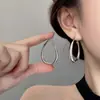 Brincos Argola Lisos Exagerados em Forma de Gota de Prata para Mulheres, Novos Brincos Populares de Rosto Redondo de Luxo Acessível, Brincos Argola Estilo Celebridade da Internet Sexy para Mulheres