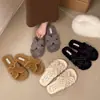 Estilo de mujer para viajar, de corta distancia, casual, pantuflas, persona perezosa, lunares, felpa, para ir al trabajo, estilo otoño 2026, uso diario en exteriores, pantuflas