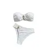 Nuevo traje de baño bikini sexy de dos piezas estilo europeo y americano para mujer 2027, con cuello halter y diseño de amarre, en blanco, perfecto para vacaciones en la playa y nadar