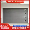 Aço Colorido, cinza escuro, painel liso, com pequenas janelas quadradas nas laterais, controlado por controle remoto, porta de garagem basculante automática para vilas, resistente ao vento, resistente à pressão e à prova de arrombamento