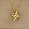 Moda Retro Transfronteriza Europea y Americana Flor Hueca Elegante y Exquisita Moda Fresca y Romántica Cadena para Clavícula de Mujer Sin Decoloración