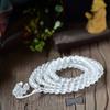 Cristal blanco natural esmerilado seis palabras proverbios pulsera 108 cuentas Buda hombres y mujeres cuentas de rosario collar accesorios para coche al por mayor