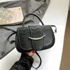 Bolso pequeño cuadrado de moda estilo coreano popular de este año para mujer, nuevo bolso de hombro de color liso otoño 2026, bolso cruzado versátil
