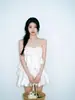 Vestido Tubinho Branco com Babados Irregulares Estilo Kubili Lu Si, Puro Desejo, Emagrecedor, Vestido de Férias