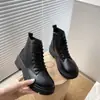 Zapatos finos de moda Botas Martin para mujer versátiles 2026 otoño e invierno nuevos botines simples con forro polar moda estilo británico botines cortos