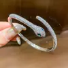 Pulsera Abierta en Forma de Serpiente Chapada en Oro Real con Circonita, Pulsera de Lujo Ligero de Gama Alta, Joyería de Mano de Moda Retro de Nicho para Mujeres