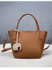 Bolsa Saco, Novo Estilo, Couro Bovino de Primeira Camada, Bolsa Cesta Feminina, Bolsa Transversal Fashion e Versátil, Bolsa Feminina de Grande Capacidade