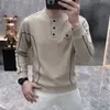 Sudadera Henley para hombre 2026, top de punto de manga larga para primavera y otoño, camisa casual para hombre con patchwork bordado de lujo ligero