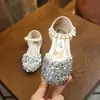 Zapatos pequeños de cuero para niños, zapatos de actuación para niñas, zapatos plateados de princesa, colección de primavera, zapatos brillantes para niñas, zapatos de lentejuelas de cristal para niñas