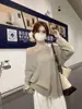 Estilo de Lujo Ligero y Casual, Cuello Asimétrico, Hombro Descubierto, Top Holgado para Mujer, Primavera, Otoño e Invierno, Elegante, Adelgazante, Suave, Tejido de Punto de Manga Larga