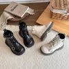 Botas Infantis Estilo Martin 2026 Outono/Inverno Novo Estilo Botas Curtas da Moda para Meninas Estilo Britânico Botas da Moda com Coração