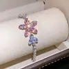 Pulsera de Flor y Mariposa con Piedra Preciosa Rosa Padparadscha, Lujo Ligero y Sensación de Alta Gama, Accesorio de Mano Dulce de Moda y Exquisito para Banquetes