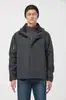 Chamarra con capucha y forro desmontable tres en uno para hombre, a prueba de viento e impermeable, adecuada para senderismo y montañismo al aire libre, estilo moderno