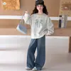 Conjunto de Ropa para Niñas 2026 Nueva Moda Infantil para Niñas Mayores, Conjunto de Dos Piezas de Sudadera con Cuello Redondo y Jeans para Primavera y Otoño
