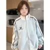 Moletom Casual com Gola Alta e Listras Três Cores para Mulheres no Outono e Inverno com Visual Solto que Emagrece, Cardigã com Zíper e Forro de Lã, Jaqueta para o Dia a Dia
