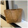 Bolso Lingge de Gran Capacidad Bolso de Mujer 2022 Popular Nuevo Moderno a la Moda Popular en Internet Bolso de Hombro Versátil Bolso Tote de Cadena