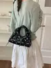 Bolsa Quadrada Pequena de Bolinhas de Alto Valor Feminina 2026 Nova Moda Ins Bolsa de Mão Ombro Bolsa Transversal Retro Tendência