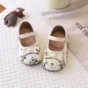 Zapatos Hanfu para Niñas Zapatos Individuales para Niños Otoño 2026 Nuevos Zapatos de Estilo Chino con Suela Suave para Niños Pequeños Zapatos Pequeños de Cuero Estilo Antiguo Venta al por Mayor