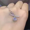 Colar de moissanita de imitação de 2 quilates feminino banhado a platina pt950 corrente clavicular oito corações oito flechas pingente de zircônia joia