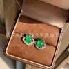 Aretes Plateados con Calcedonia Verde Hielo de Alta Calidad en Forma de Calabaza, Estilo Femenino Moderno y Sencillo, Aretes de Ágata Hielo Transparente Jade