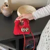 Bolsa Infantil Otoño e Invierno Nueva de Moda Nicho Lana de Cordero Mini Bolso Media Luna Bordado con Letra Bolso de Mano Bolso para Labiales para Niñas