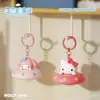Colgante Iluminado Auténtico Serie Familiar UFO de Sanrio Hello Kitty Cinnamoroll Decoración para Bolso Llavero