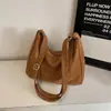 Bolso de axila de gran capacidad para mujer, nuevo bolso de hombro simple, bolso tote de nicho, bolso cruzado moderno y a la moda