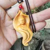 Colgante de Buda tallado en madera de ciprés natural, semiartesanal, adorno tridimensional para colgar en el cuello, amuleto de la paz
