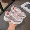 Nuevos zapatos deportivos de primavera y otoño para niños, zapatos tipo dad de malla simple, zapatos infantiles para niñas, zapatos casuales de suela blanda, modernos