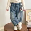 Calças para Meninas Outono 2026 Nova Moda Jeans Infantil Calças Casuais de Outono Calças Longas para Bebês Primavera e Outono