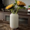 Arreglo floral de estilo nórdico, nuevo arreglo floral vertical de cerámica de estilo chino, flores secas elevadas con agua, jarrón decorativo al por mayor