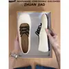 Zapatos de salón de punta cuadrada de fondo plano versátiles 2026 para mujer, suela blanda, estilo francés, tira cruzada, corte bajo, zapatos de ballet, cuero suave, estilo nuevo