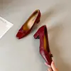 Zapatos de Mujer Nuevos de Primavera Estilo Francés Retro de Tacón Alto y Boca Baja, Zapatos Mary Jane de Punta Cuadrada con Camelia, Zapatos Negros Elegantes de Tacón Alto